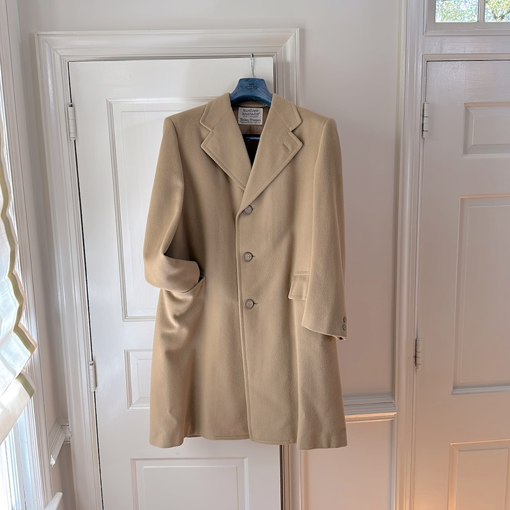 Hickey Freeman 100% Cashmere lined men’s overcoat.  Size 42